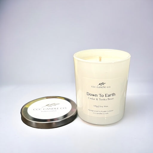 DOWN TO EARTH - Cedar & Tonka Bean Candle